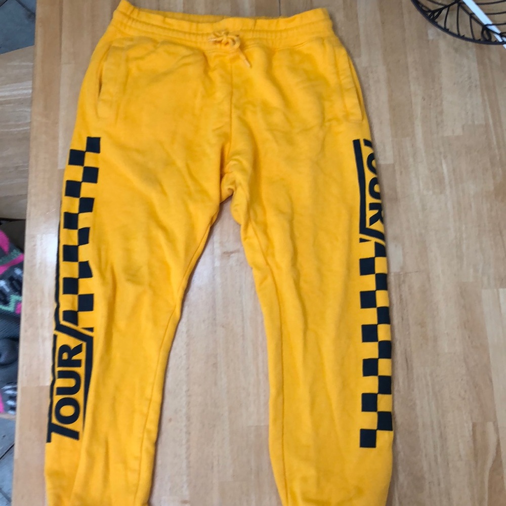 JUSTIN BIEBER 2017
Purpose Stadium Tour Sweatpants